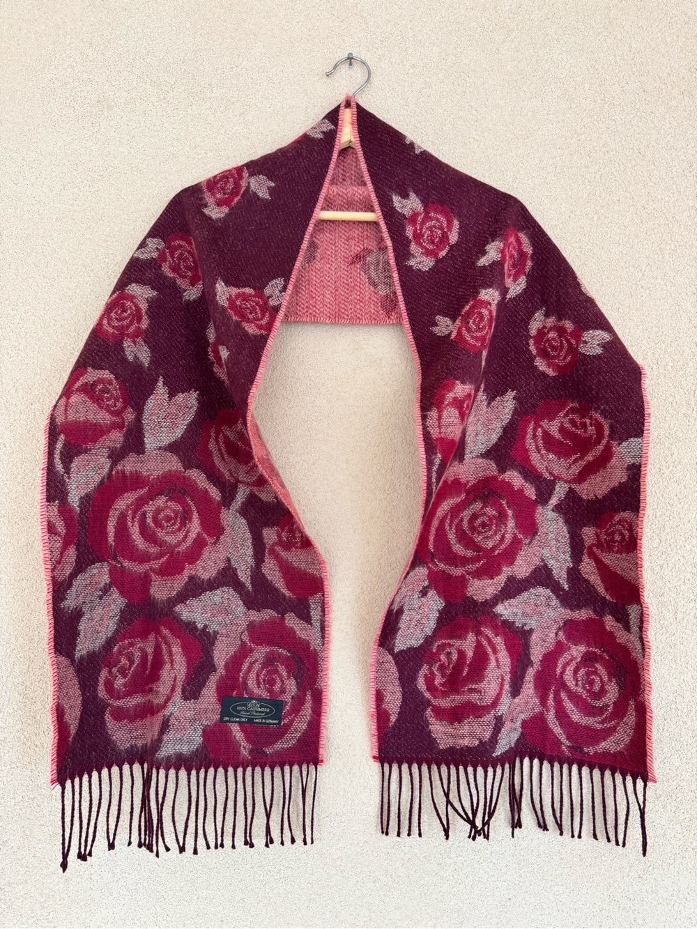 VTG 🌹 Luxury Cashmere Rose
Floral Fringe Scarf Hand Tailored in Germany